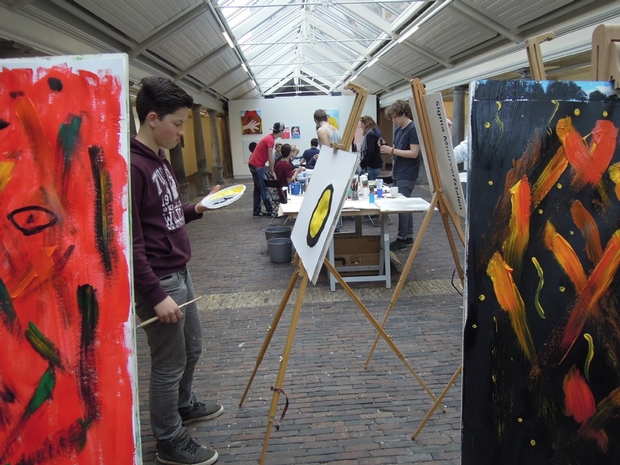 Art Workshop - Aan het werk Art Workshop - Aan het werk
